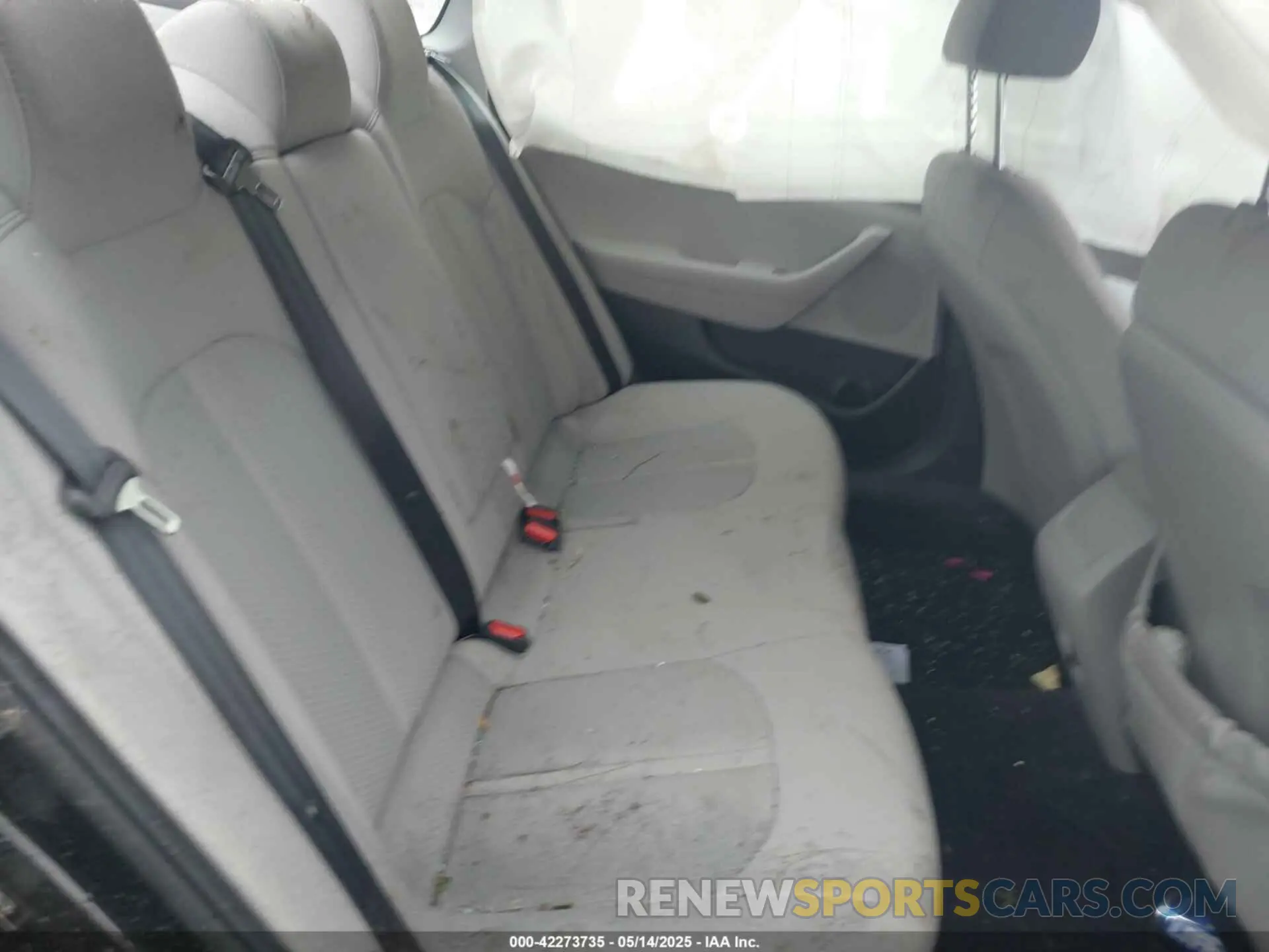 8 Photograph of a damaged car 5NPE24AF3KH780396 HYUNDAI SONATA 2019
