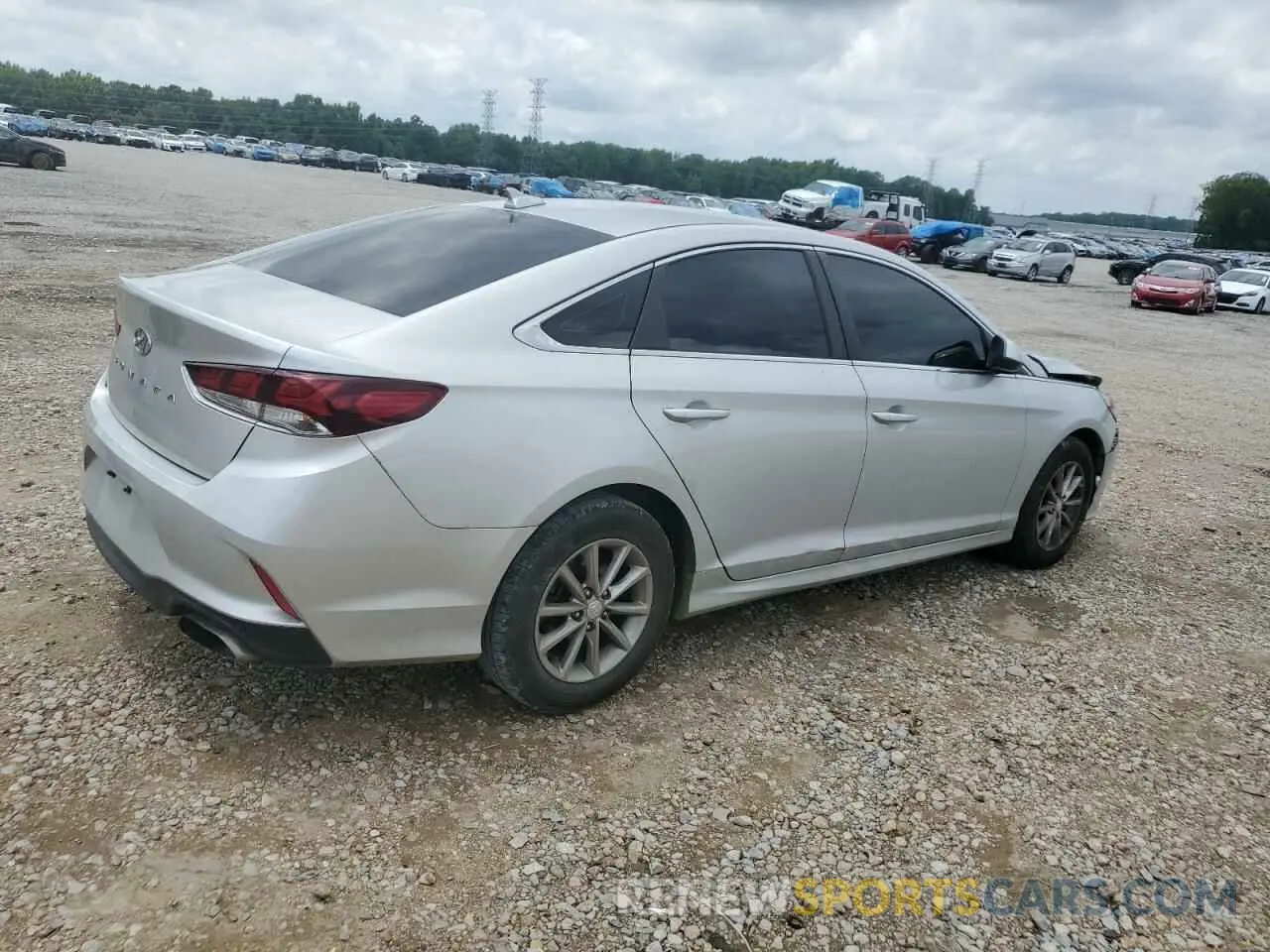3 Photograph of a damaged car 5NPE24AF3KH784190 HYUNDAI SONATA 2019