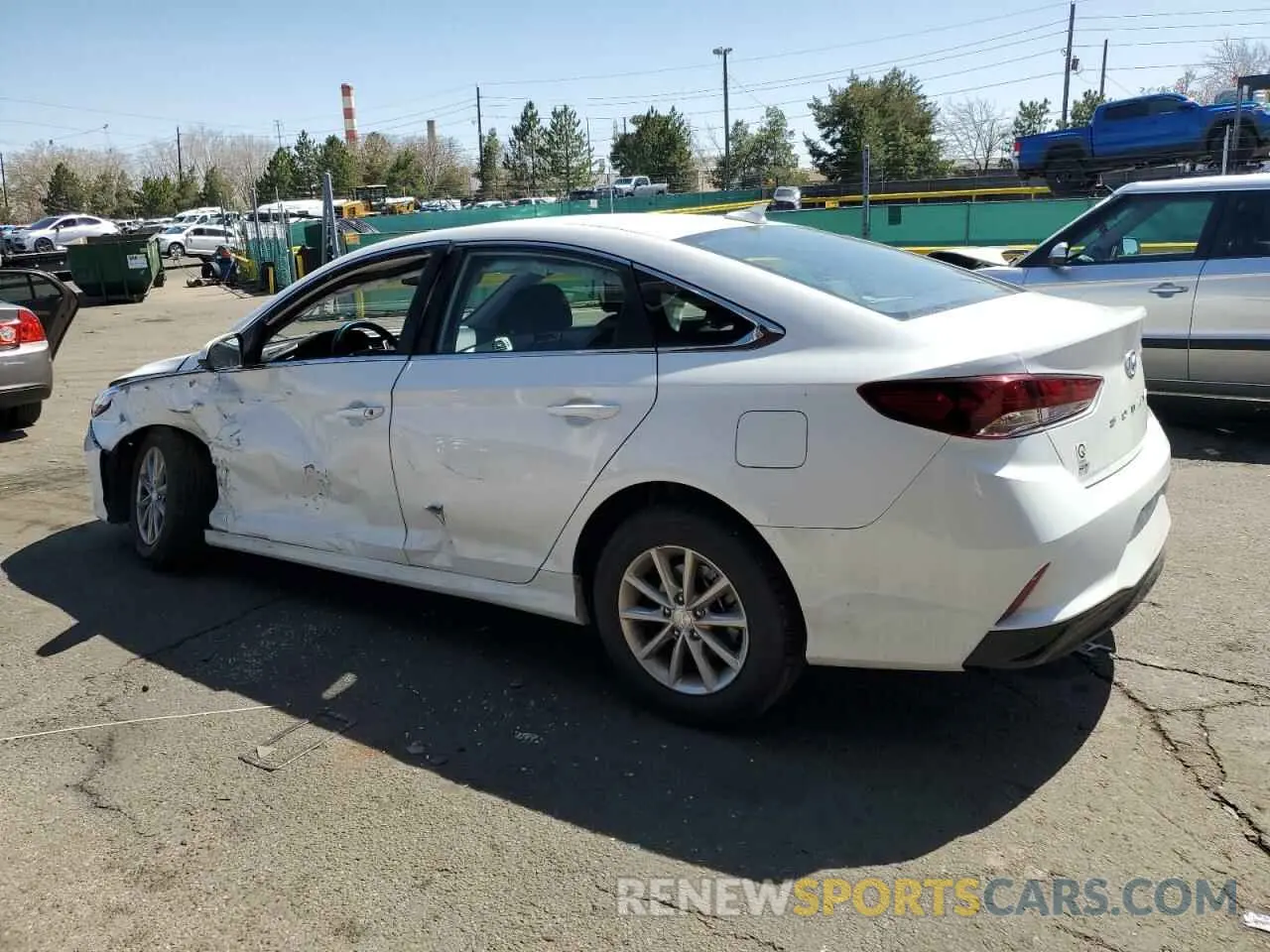 2 Photograph of a damaged car 5NPE24AF3KH789096 HYUNDAI SONATA 2019