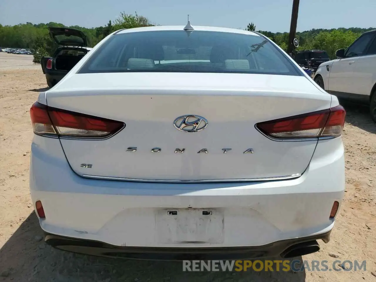 6 Photograph of a damaged car 5NPE24AF3KH789776 HYUNDAI SONATA 2019