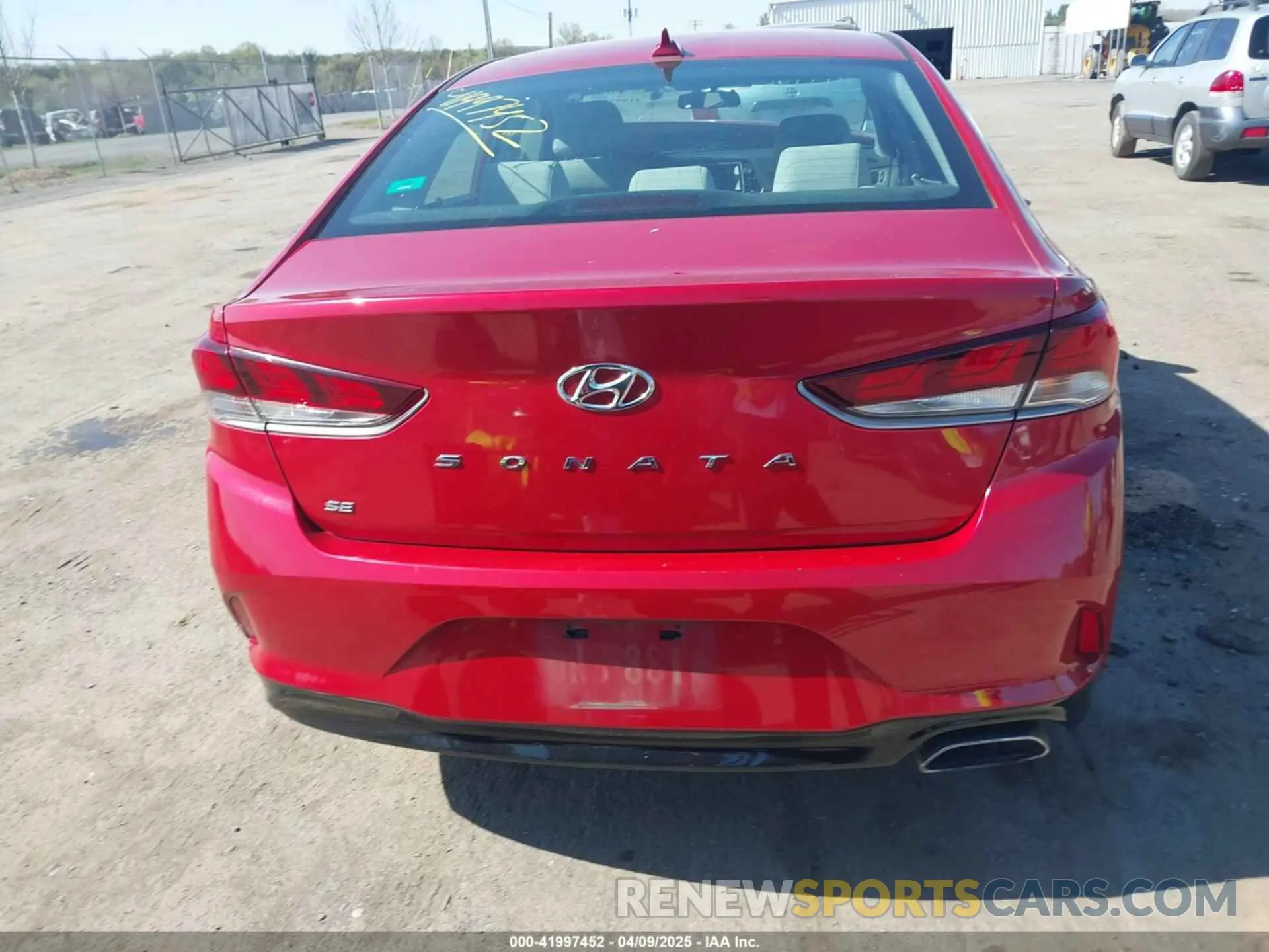 16 Photograph of a damaged car 5NPE24AF3KH790250 HYUNDAI SONATA 2019