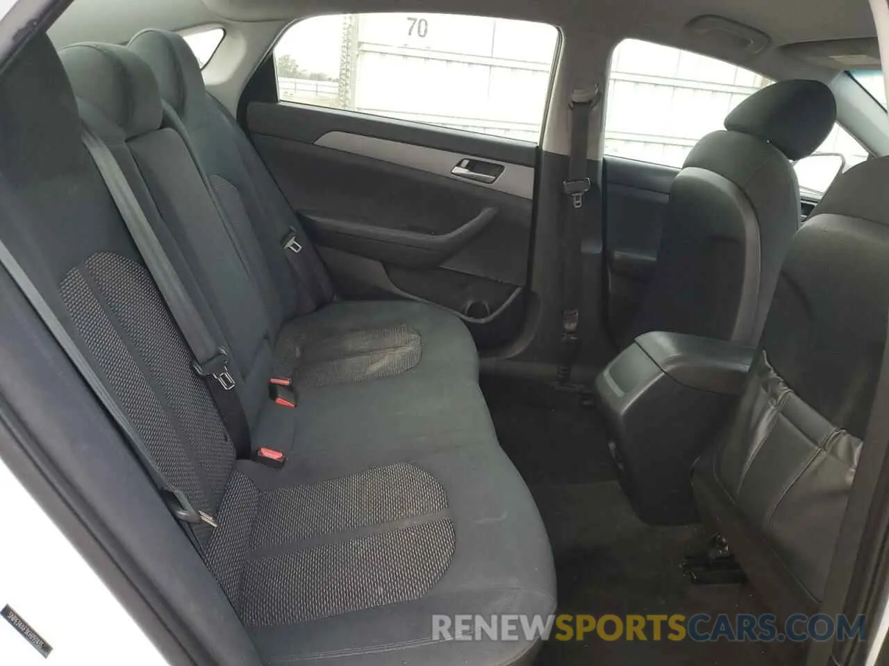 10 Photograph of a damaged car 5NPE24AF3KH792435 HYUNDAI SONATA 2019