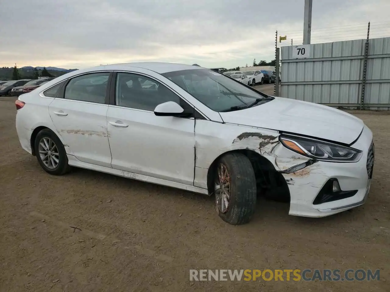 4 Photograph of a damaged car 5NPE24AF3KH792435 HYUNDAI SONATA 2019