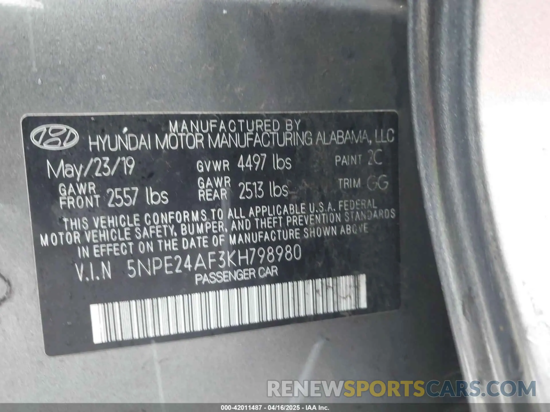 9 Photograph of a damaged car 5NPE24AF3KH798980 HYUNDAI SONATA 2019