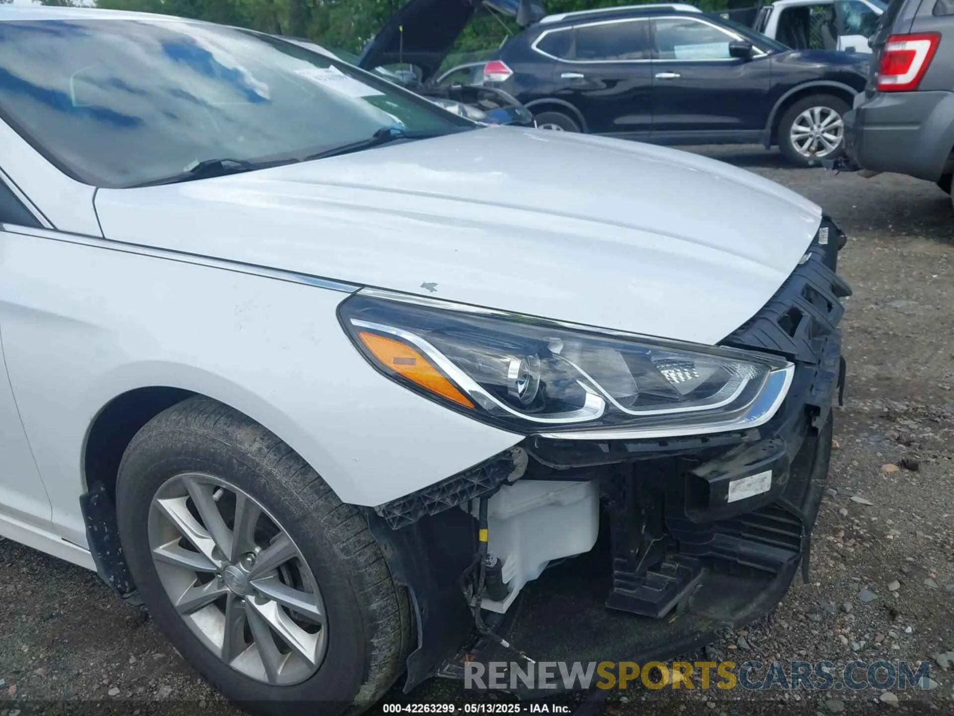 21 Photograph of a damaged car 5NPE24AF3KH803241 HYUNDAI SONATA 2019