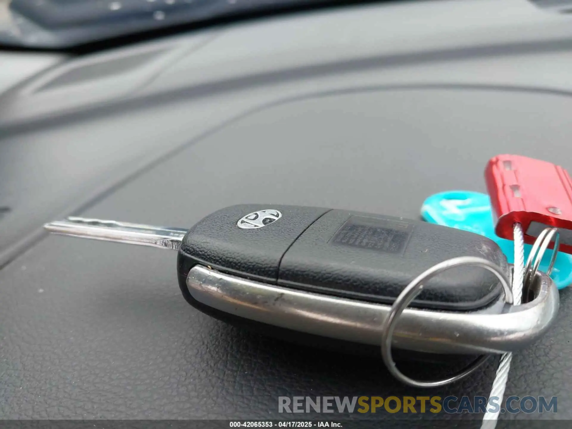 11 Photograph of a damaged car 5NPE24AF3KH810724 HYUNDAI SONATA 2019