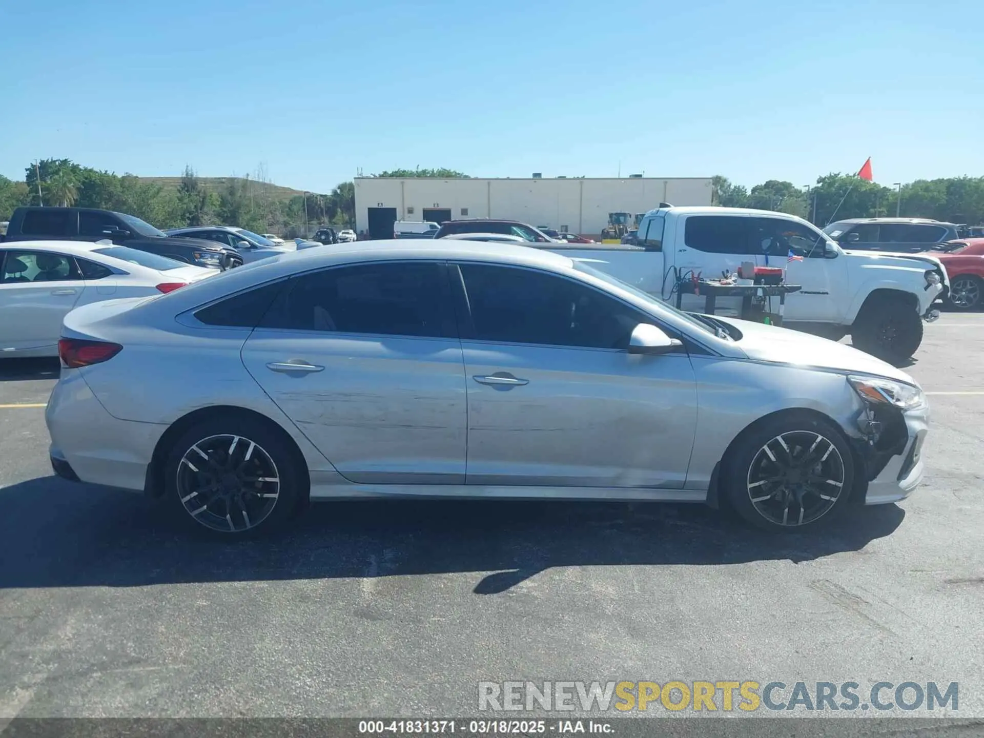13 Photograph of a damaged car 5NPE24AF3KH810903 HYUNDAI SONATA 2019