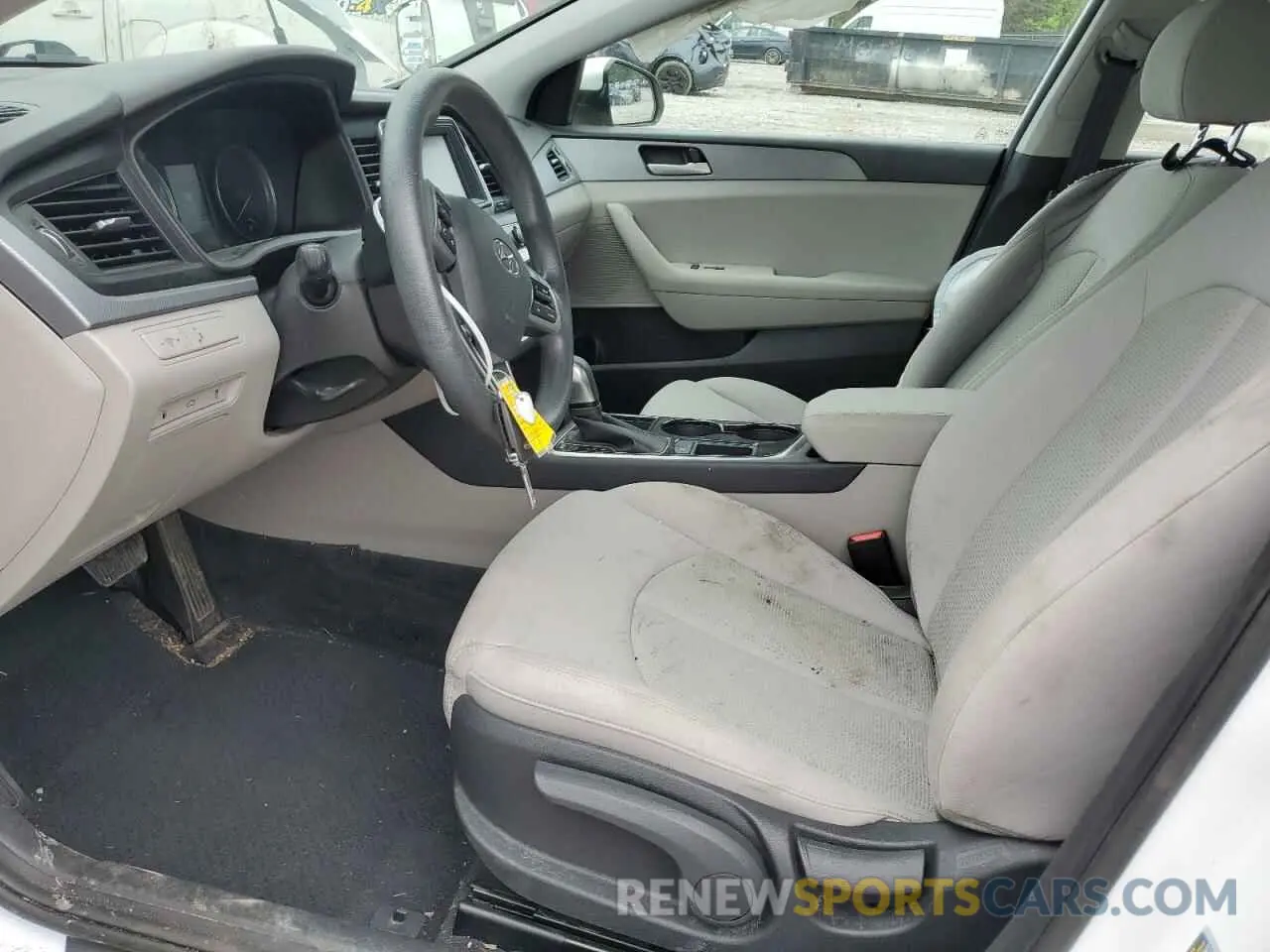 7 Photograph of a damaged car 5NPE24AF3KH812487 HYUNDAI SONATA 2019