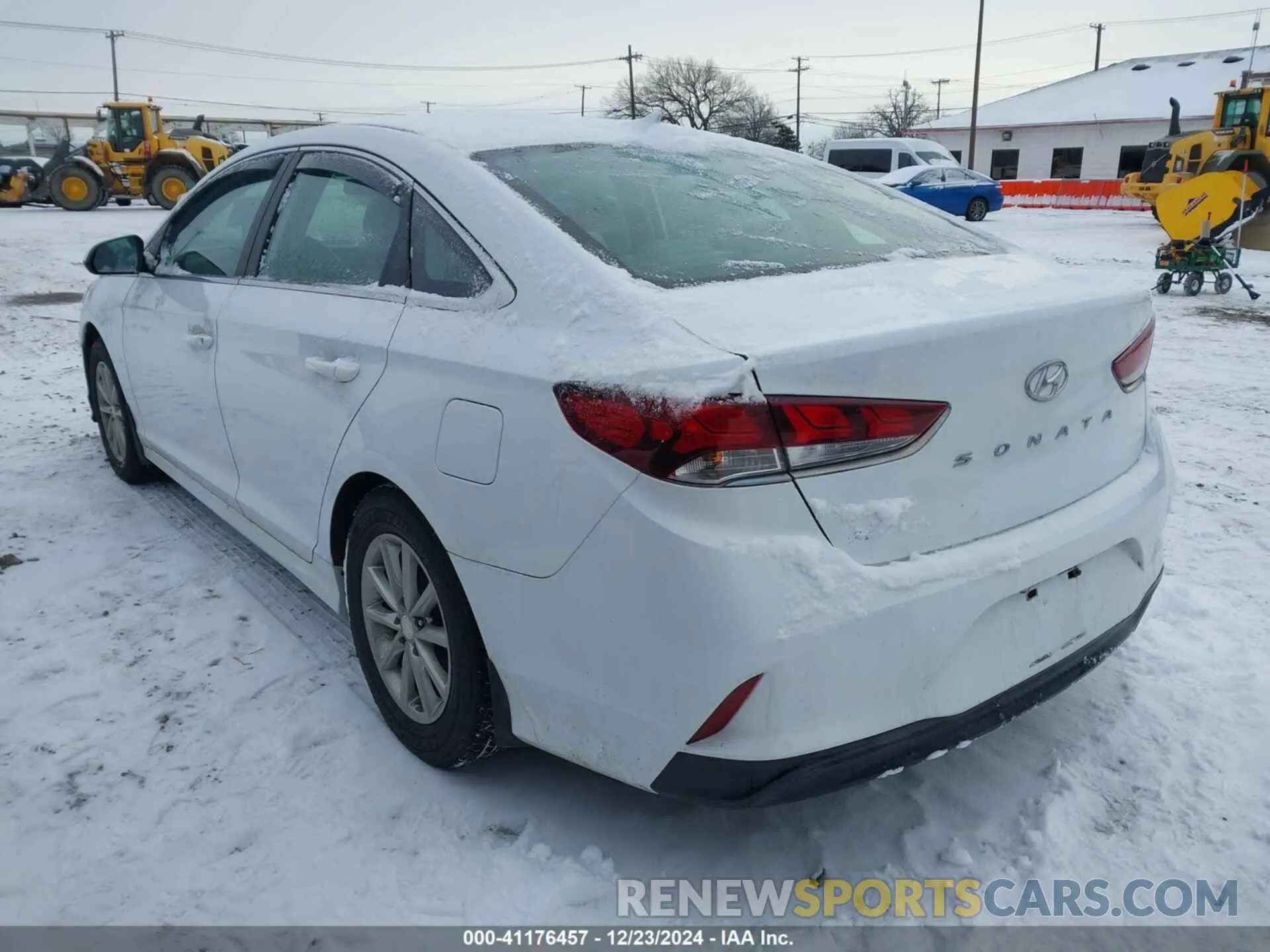3 Photograph of a damaged car 5NPE24AF3KH813042 HYUNDAI SONATA 2019