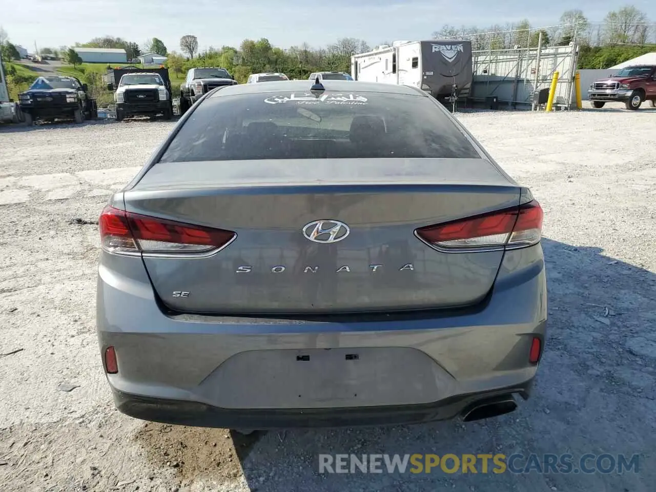 6 Photograph of a damaged car 5NPE24AF4KH733071 HYUNDAI SONATA 2019