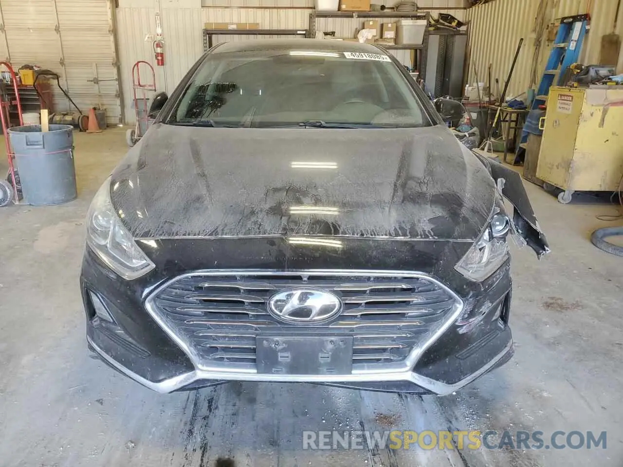 5 Photograph of a damaged car 5NPE24AF4KH736388 HYUNDAI SONATA 2019