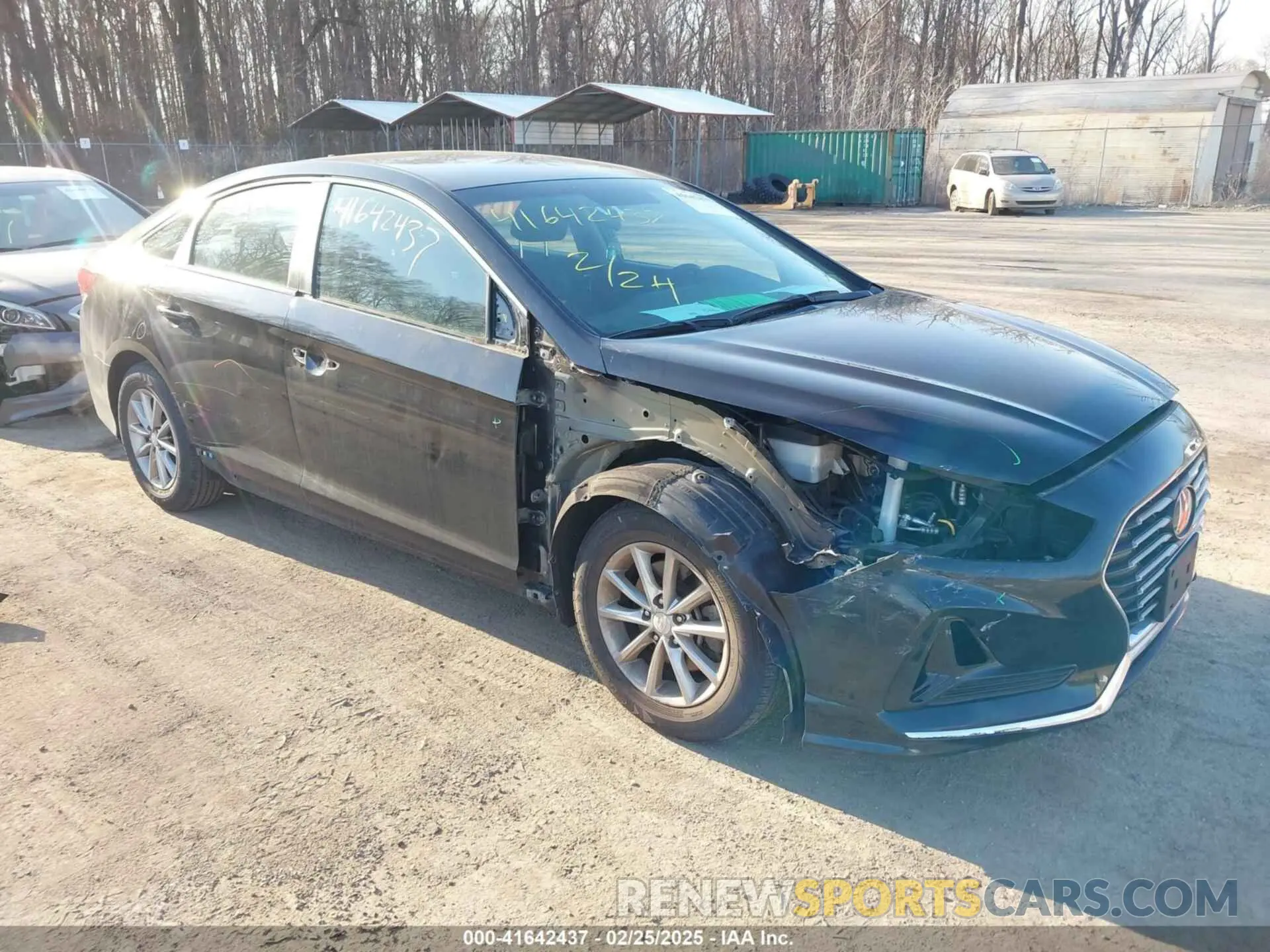 1 Photograph of a damaged car 5NPE24AF4KH741932 HYUNDAI SONATA 2019