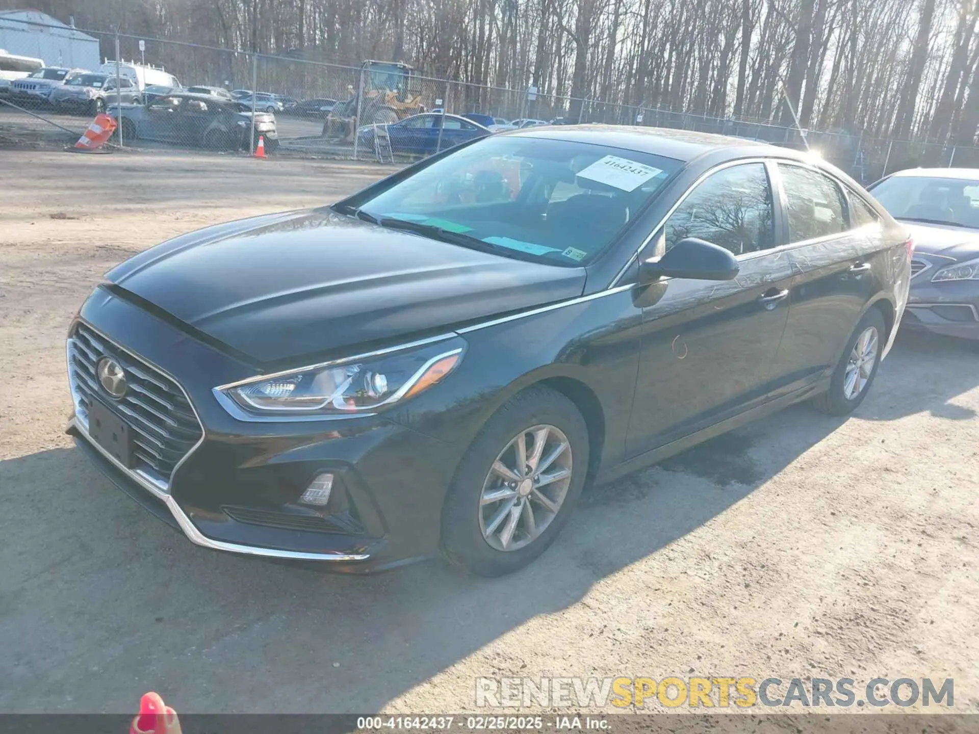 2 Photograph of a damaged car 5NPE24AF4KH741932 HYUNDAI SONATA 2019