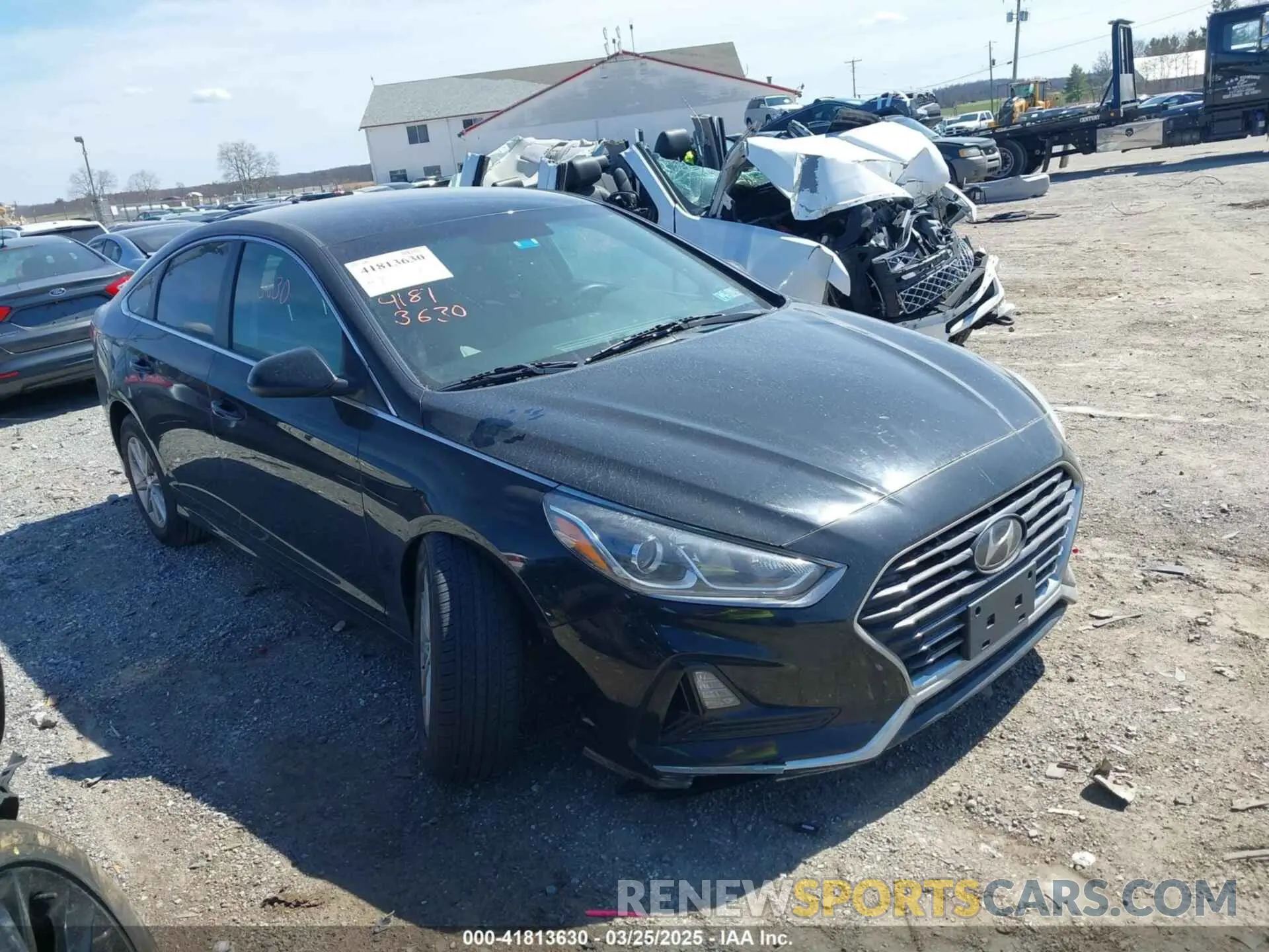 1 Photograph of a damaged car 5NPE24AF4KH743471 HYUNDAI SONATA 2019