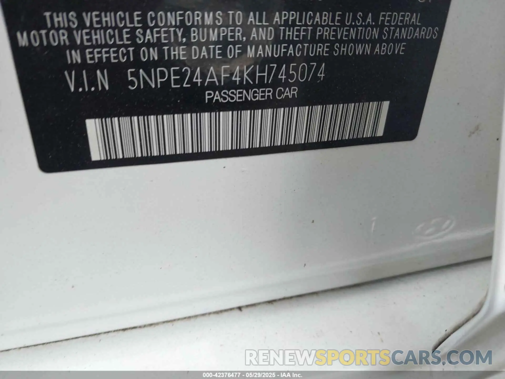 9 Photograph of a damaged car 5NPE24AF4KH745074 HYUNDAI SONATA 2019
