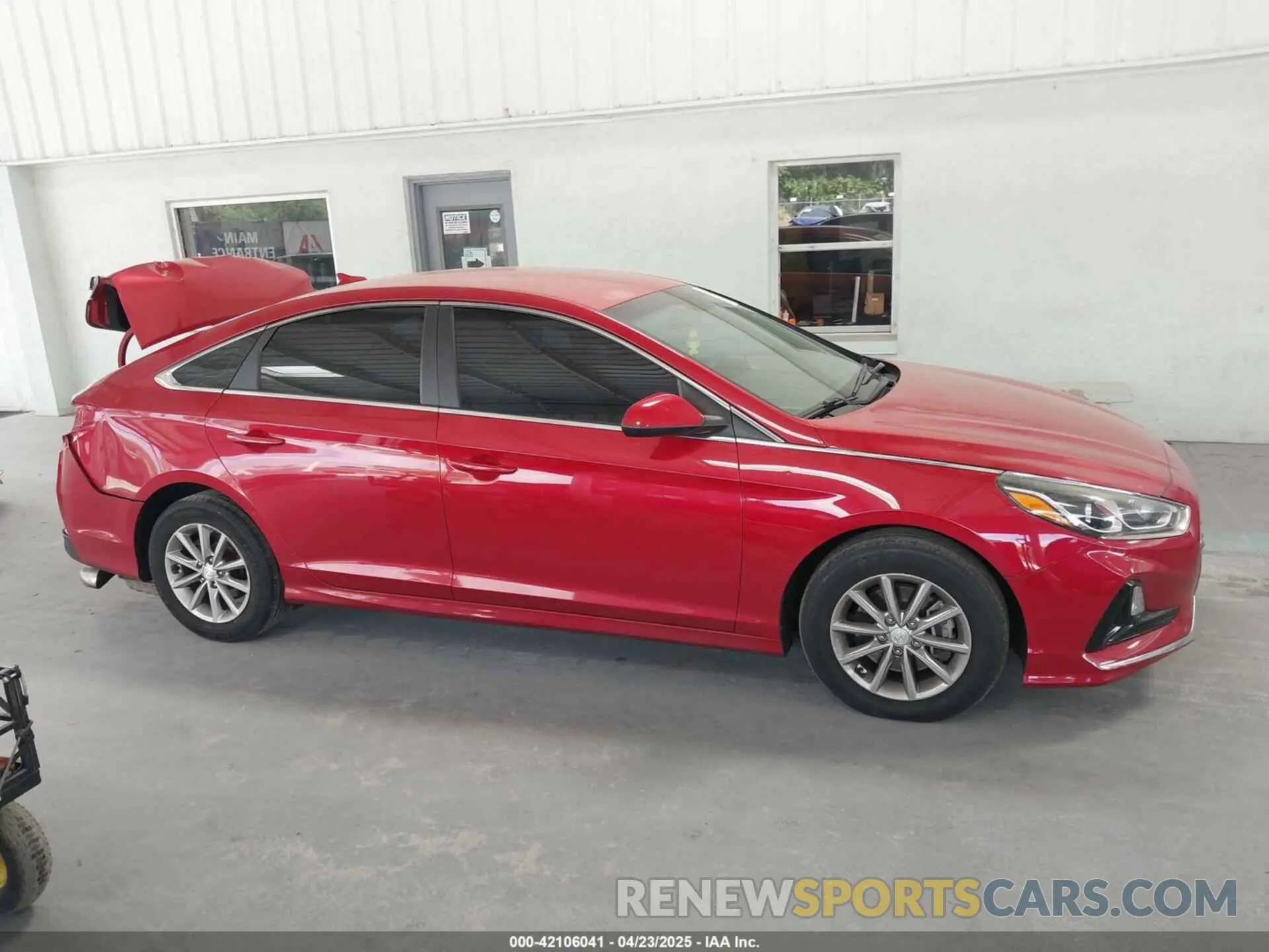 13 Photograph of a damaged car 5NPE24AF4KH745205 HYUNDAI SONATA 2019