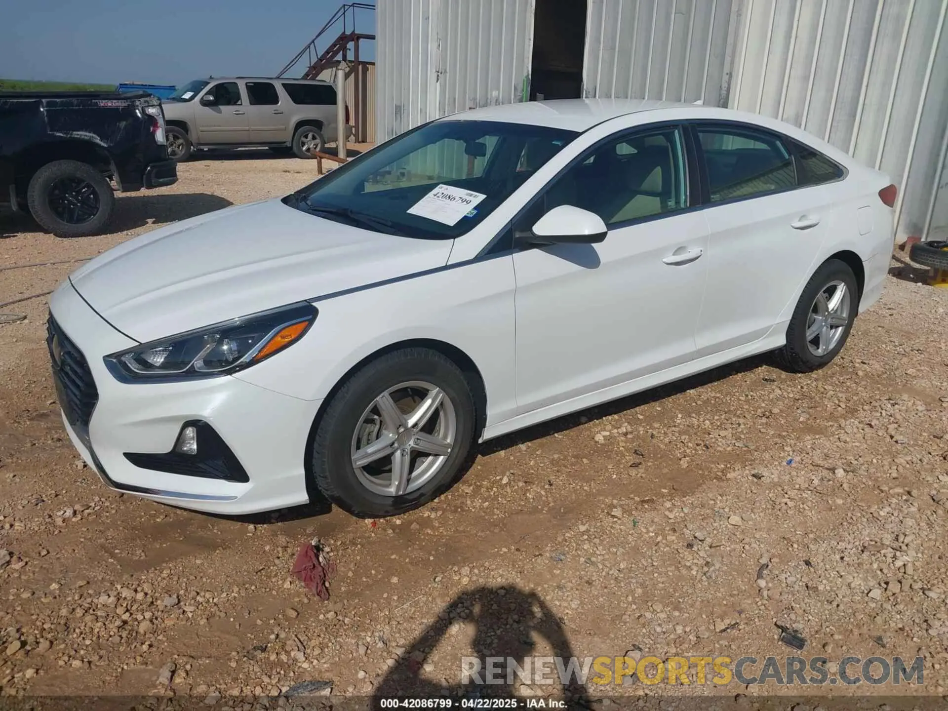 2 Photograph of a damaged car 5NPE24AF4KH749965 HYUNDAI SONATA 2019