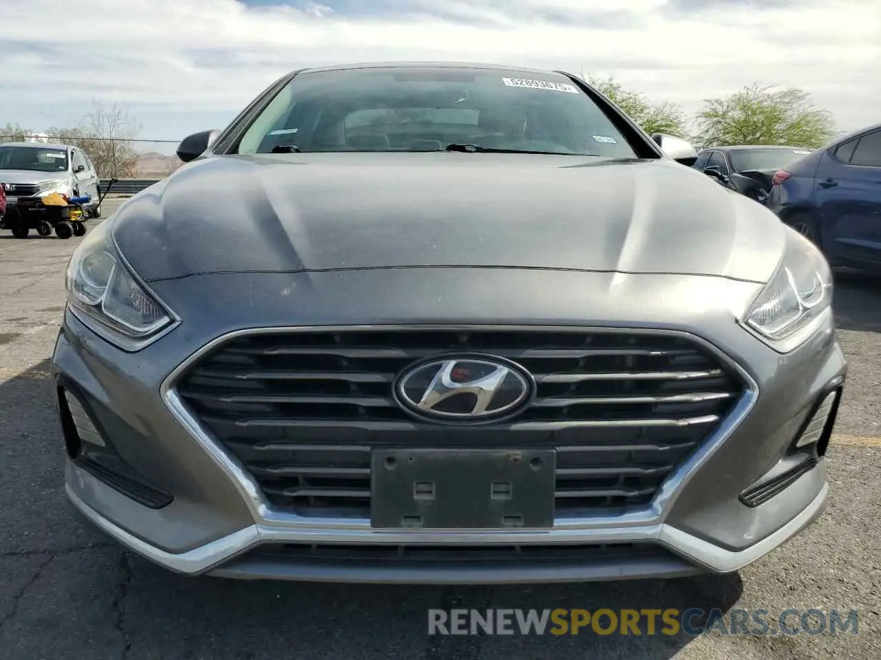 5 Photograph of a damaged car 5NPE24AF4KH751120 HYUNDAI SONATA 2019