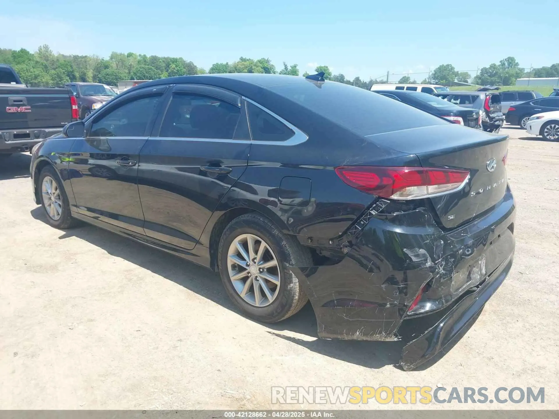 3 Photograph of a damaged car 5NPE24AF4KH754311 HYUNDAI SONATA 2019