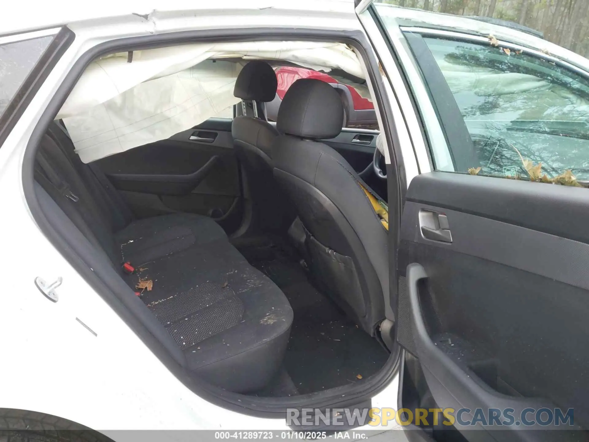 8 Photograph of a damaged car 5NPE24AF4KH781489 HYUNDAI SONATA 2019
