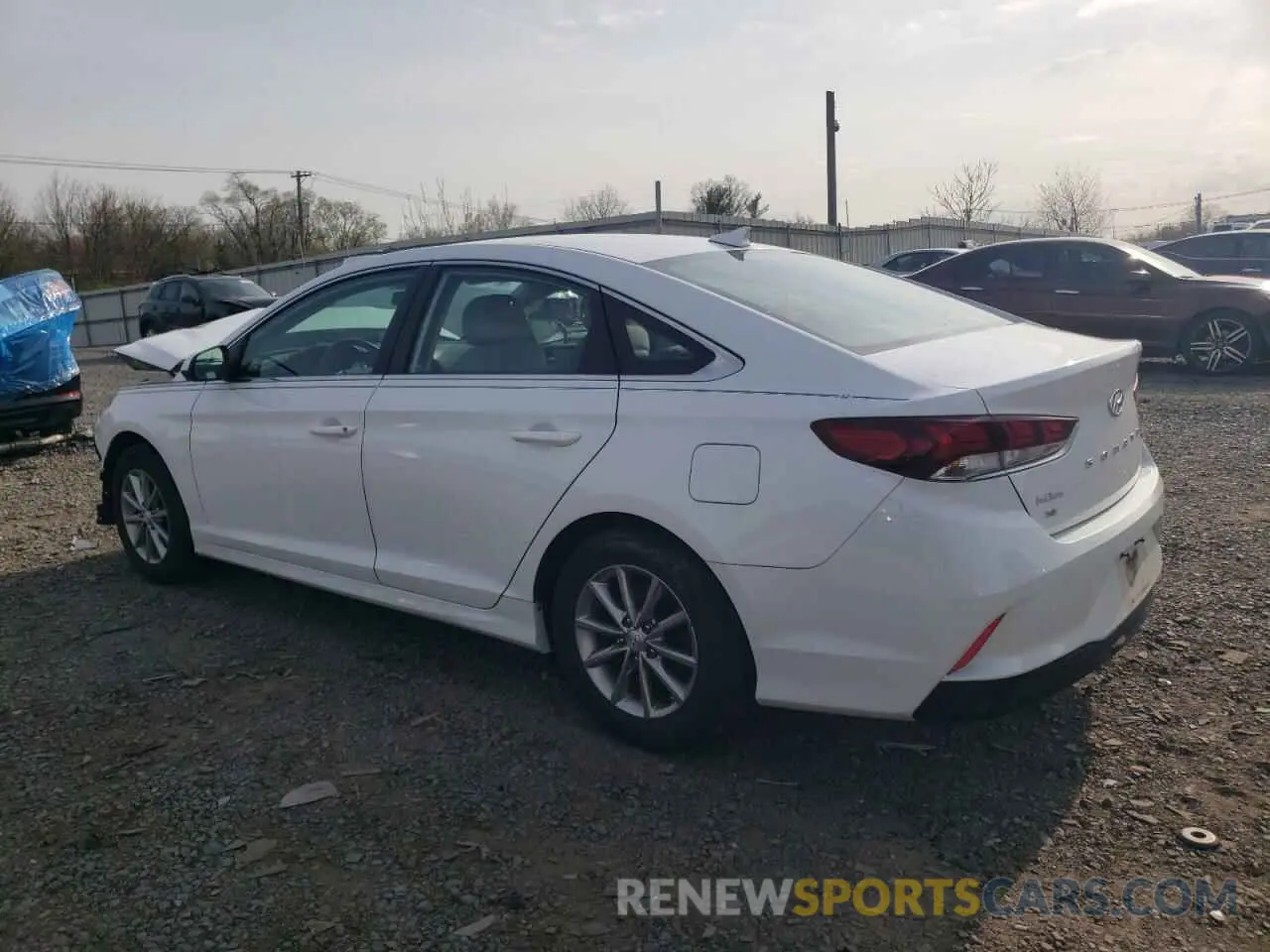 2 Photograph of a damaged car 5NPE24AF4KH783663 HYUNDAI SONATA 2019