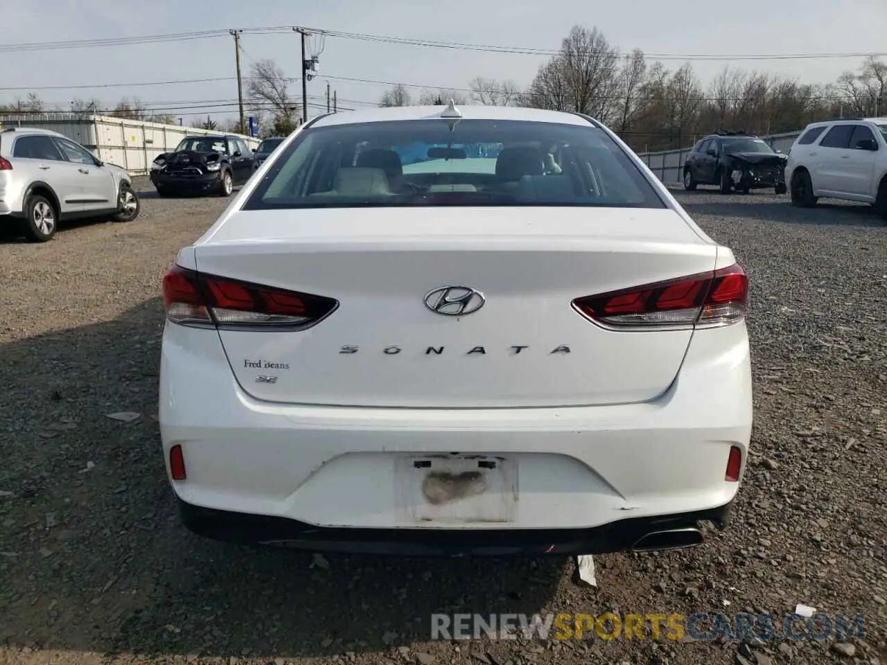 6 Photograph of a damaged car 5NPE24AF4KH783663 HYUNDAI SONATA 2019