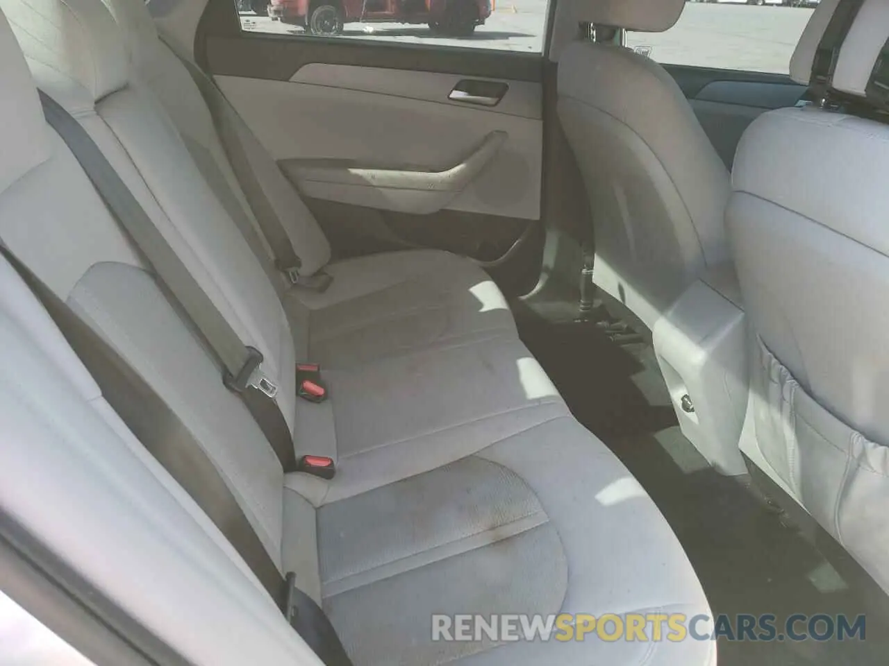 11 Photograph of a damaged car 5NPE24AF4KH792914 HYUNDAI SONATA 2019