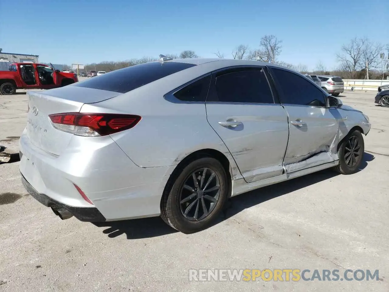 3 Photograph of a damaged car 5NPE24AF4KH792914 HYUNDAI SONATA 2019