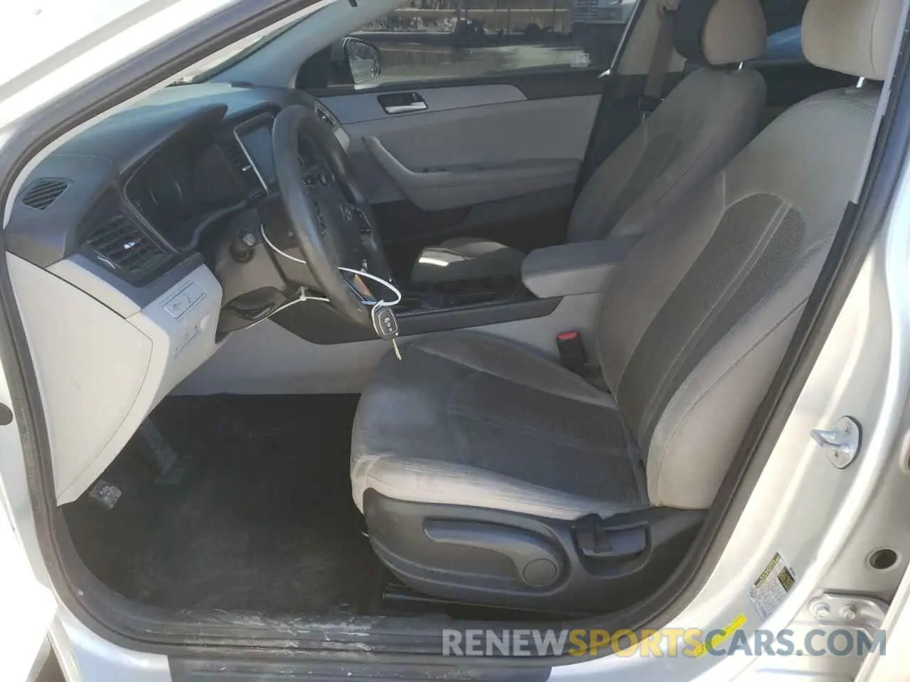 7 Photograph of a damaged car 5NPE24AF4KH792914 HYUNDAI SONATA 2019