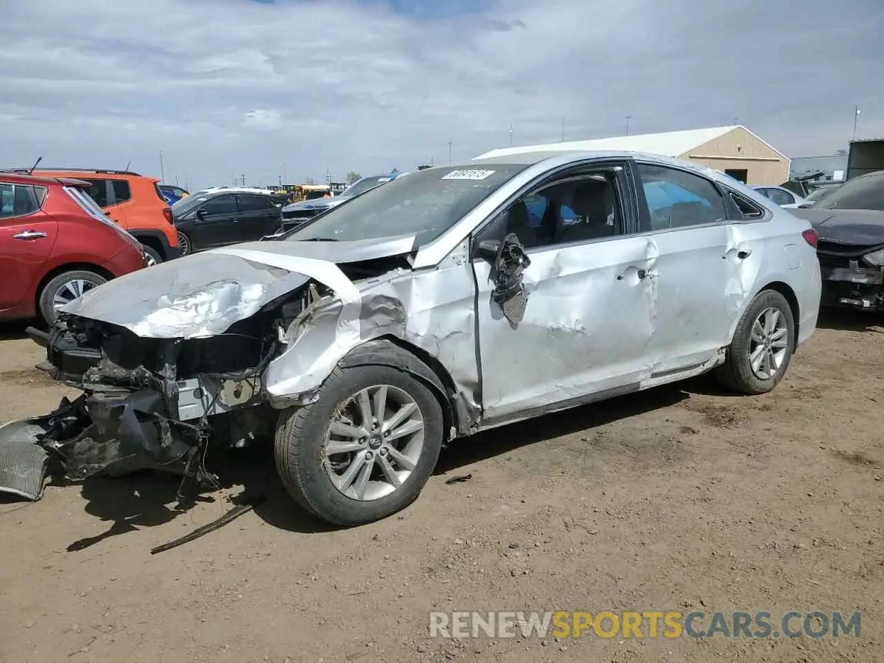 1 Photograph of a damaged car 5NPE24AF4KH806830 HYUNDAI SONATA 2019