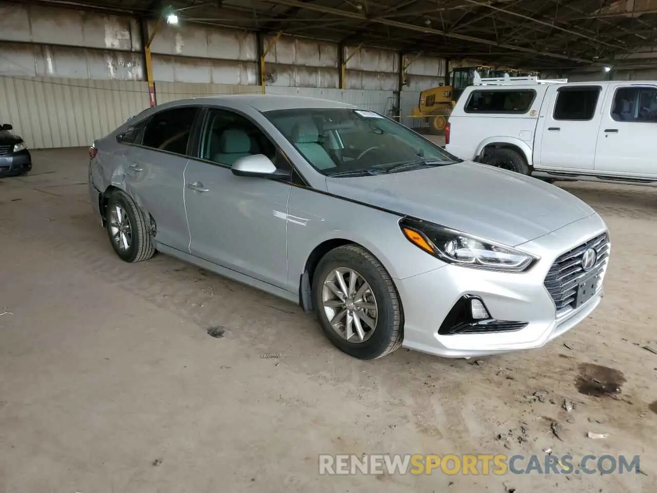 4 Photograph of a damaged car 5NPE24AF4KH807069 HYUNDAI SONATA 2019