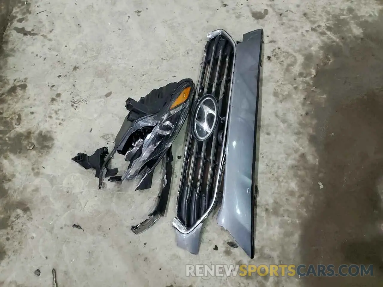 12 Photograph of a damaged car 5NPE24AF4KH811915 HYUNDAI SONATA 2019