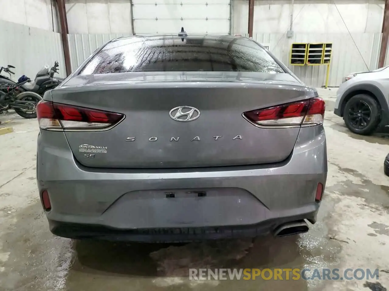 6 Photograph of a damaged car 5NPE24AF4KH811915 HYUNDAI SONATA 2019