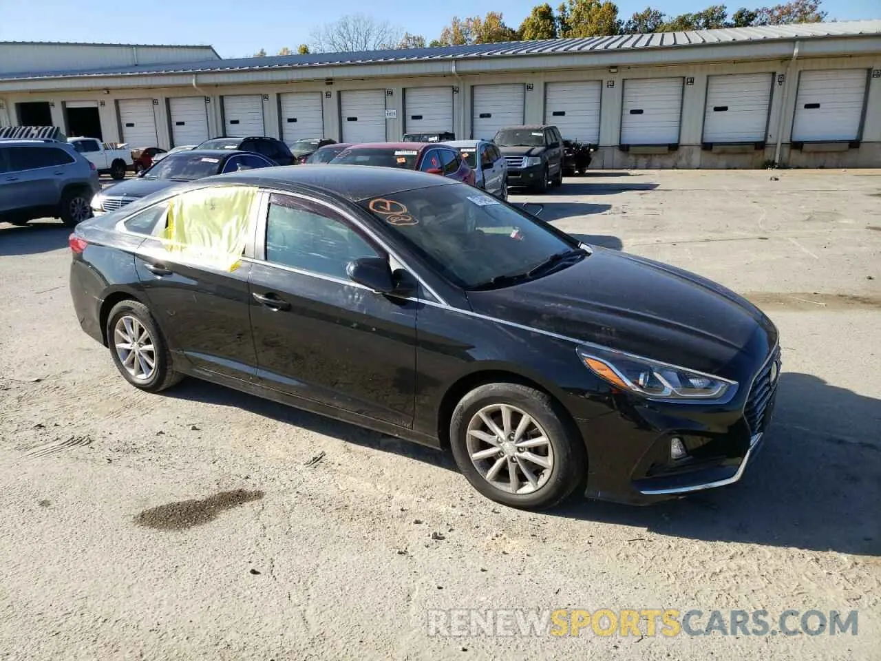 4 Photograph of a damaged car 5NPE24AF4KH819500 HYUNDAI SONATA 2019
