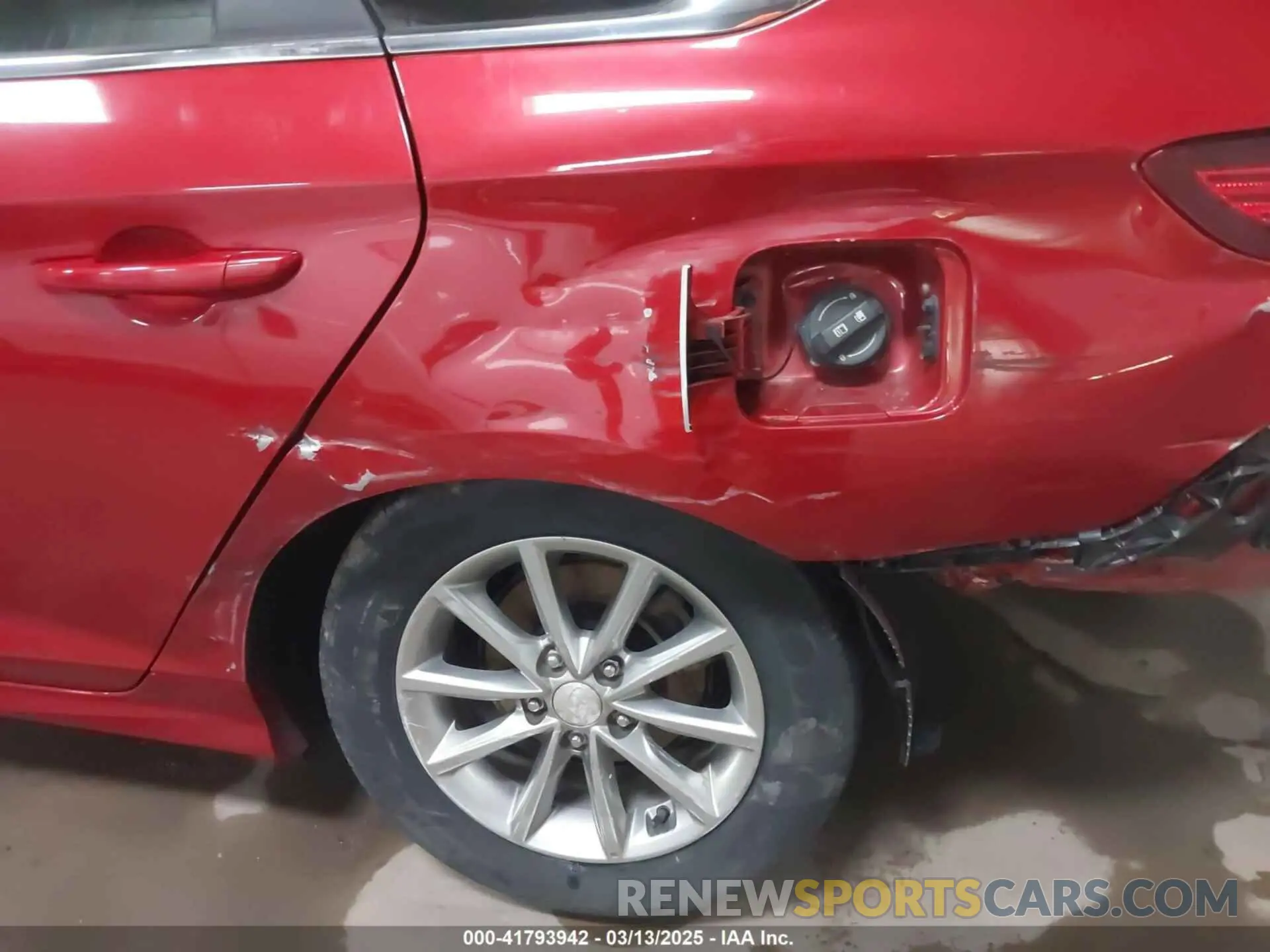 19 Photograph of a damaged car 5NPE24AF5KH735198 HYUNDAI SONATA 2019