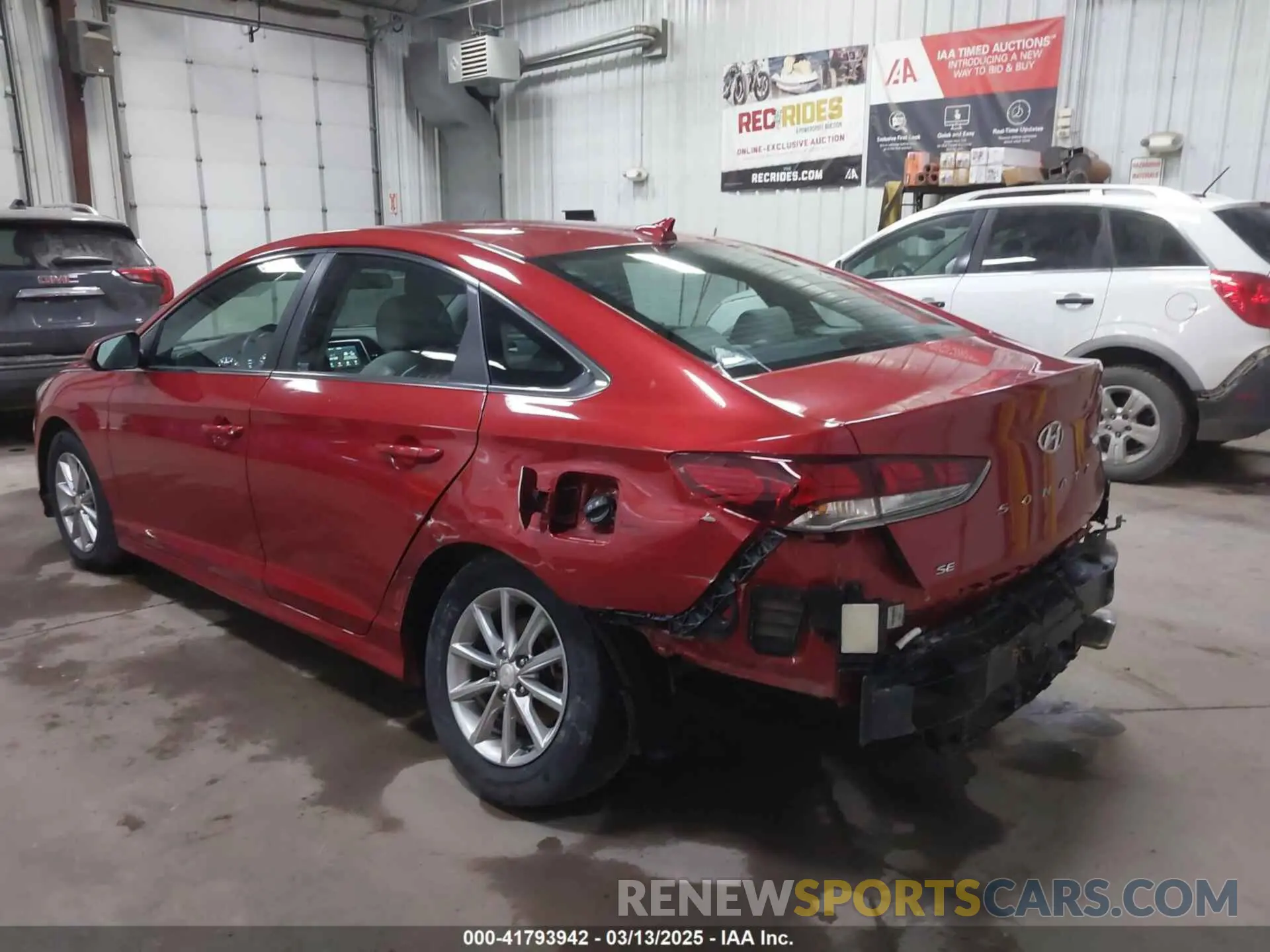 3 Photograph of a damaged car 5NPE24AF5KH735198 HYUNDAI SONATA 2019