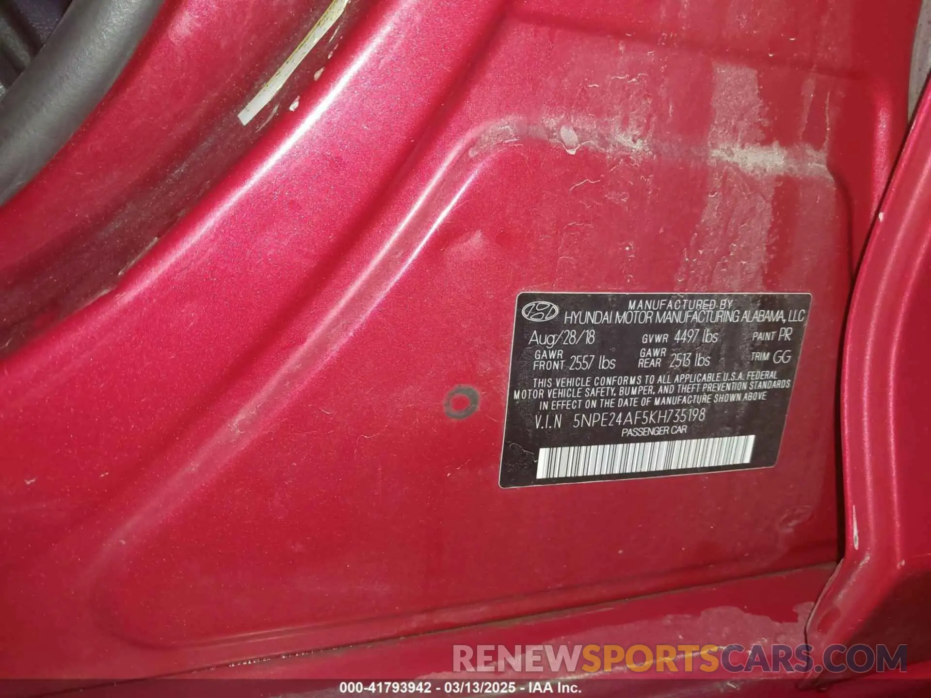 9 Photograph of a damaged car 5NPE24AF5KH735198 HYUNDAI SONATA 2019