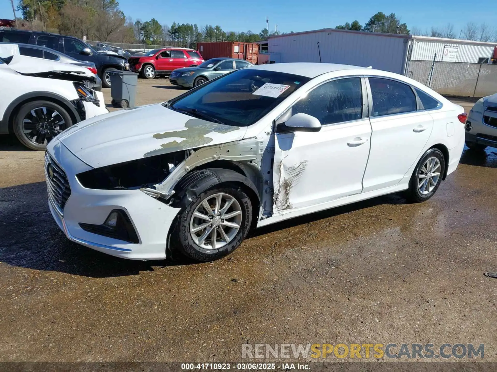 2 Photograph of a damaged car 5NPE24AF5KH738070 HYUNDAI SONATA 2019