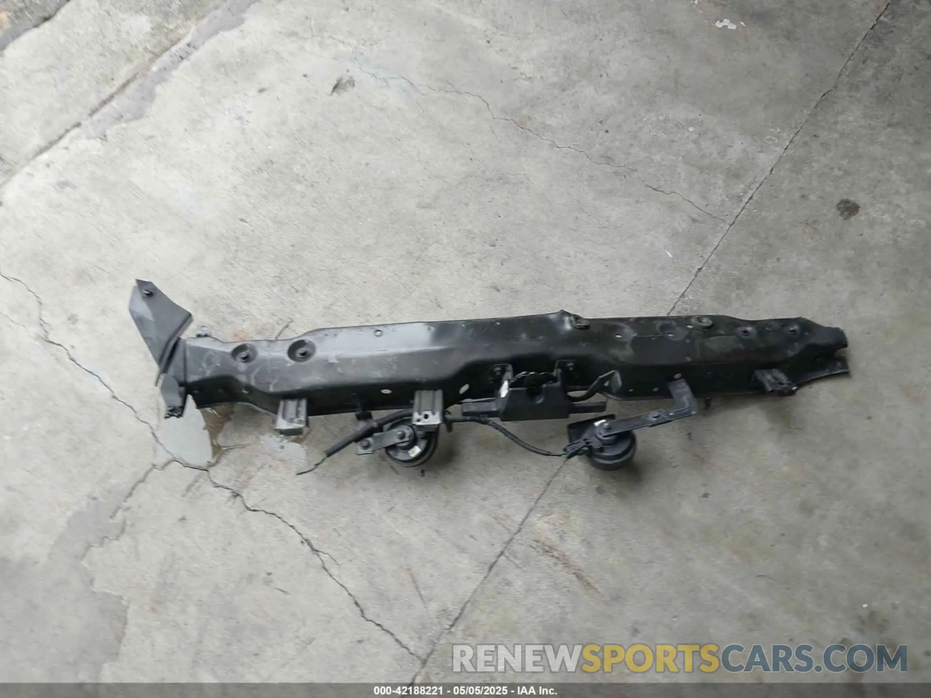 12 Photograph of a damaged car 5NPE24AF5KH742426 HYUNDAI SONATA 2019