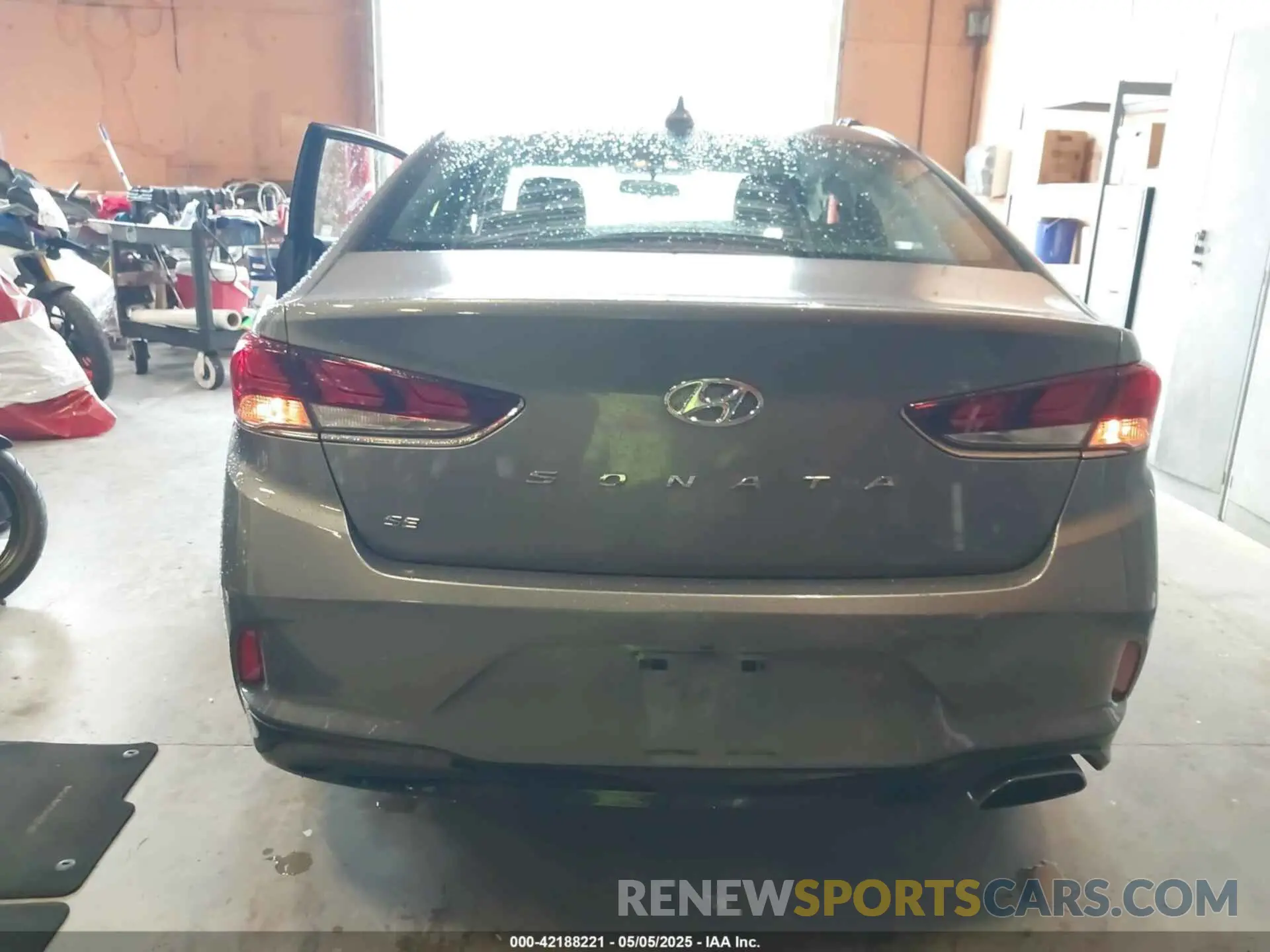 17 Photograph of a damaged car 5NPE24AF5KH742426 HYUNDAI SONATA 2019