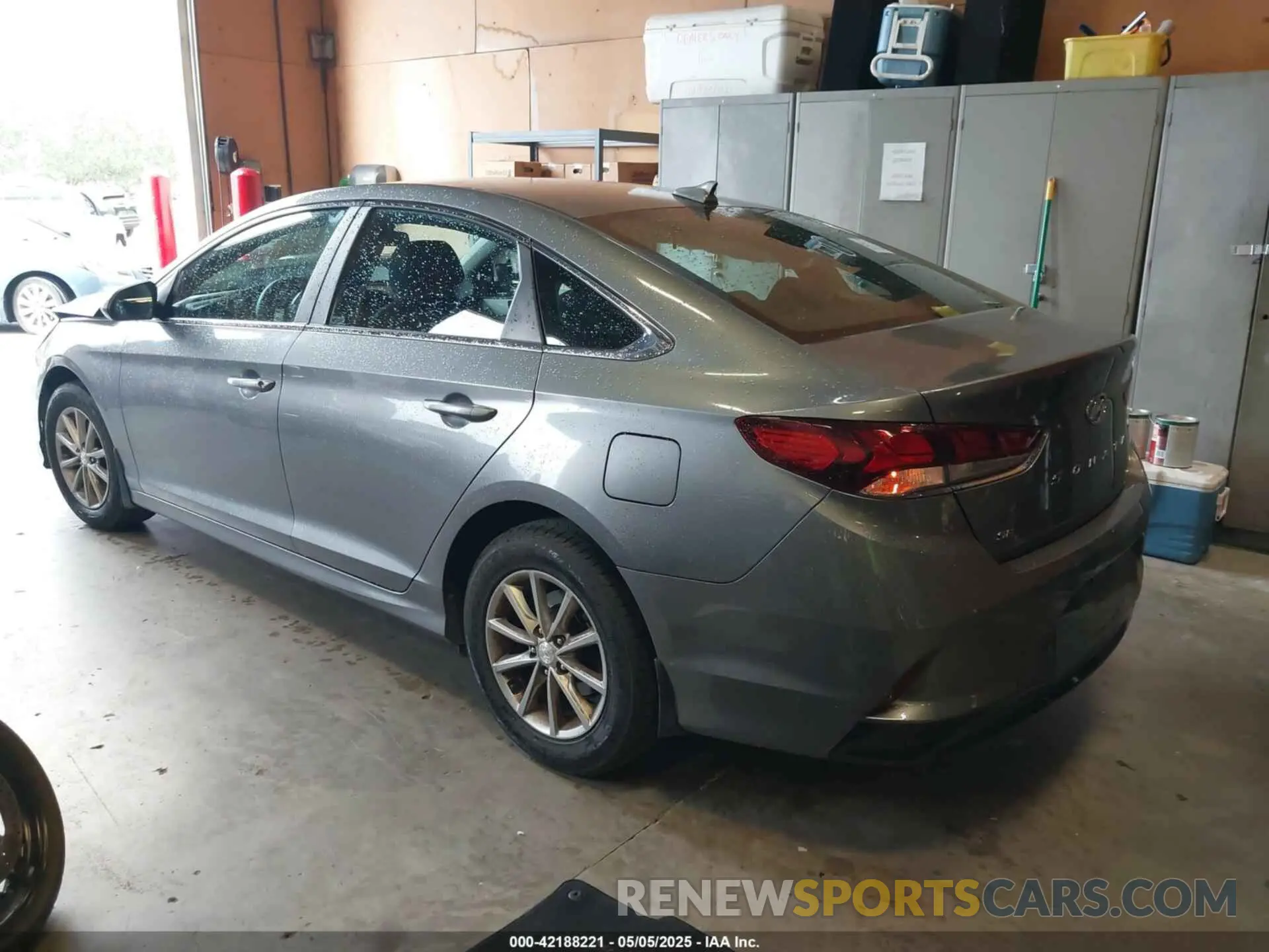 3 Photograph of a damaged car 5NPE24AF5KH742426 HYUNDAI SONATA 2019