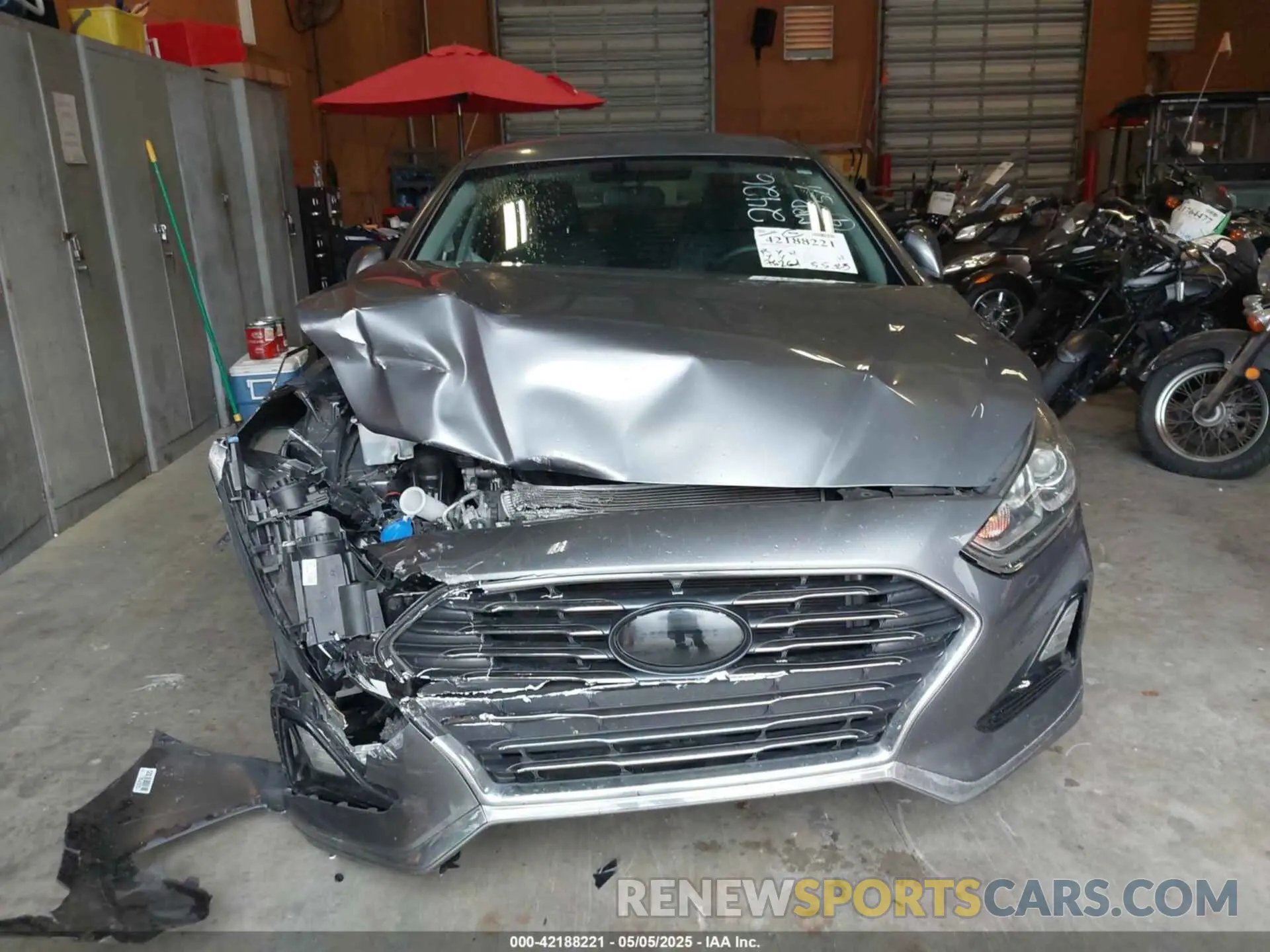 6 Photograph of a damaged car 5NPE24AF5KH742426 HYUNDAI SONATA 2019
