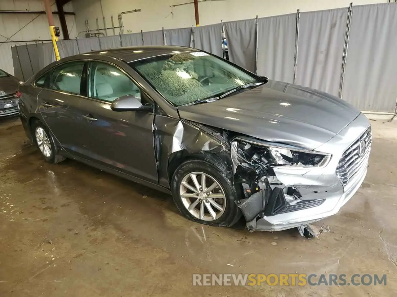 4 Photograph of a damaged car 5NPE24AF5KH742989 HYUNDAI SONATA 2019