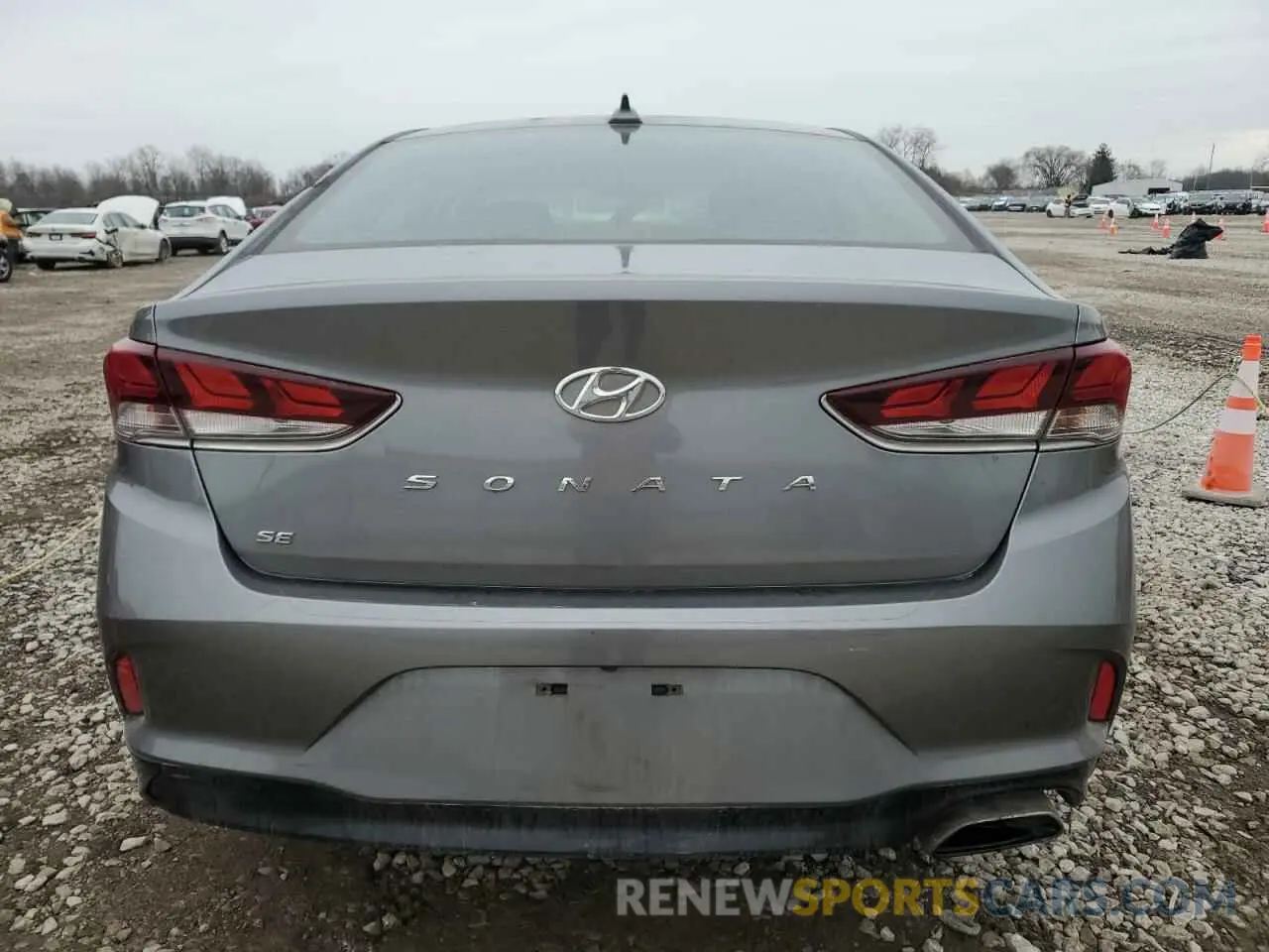 6 Photograph of a damaged car 5NPE24AF5KH746475 HYUNDAI SONATA 2019