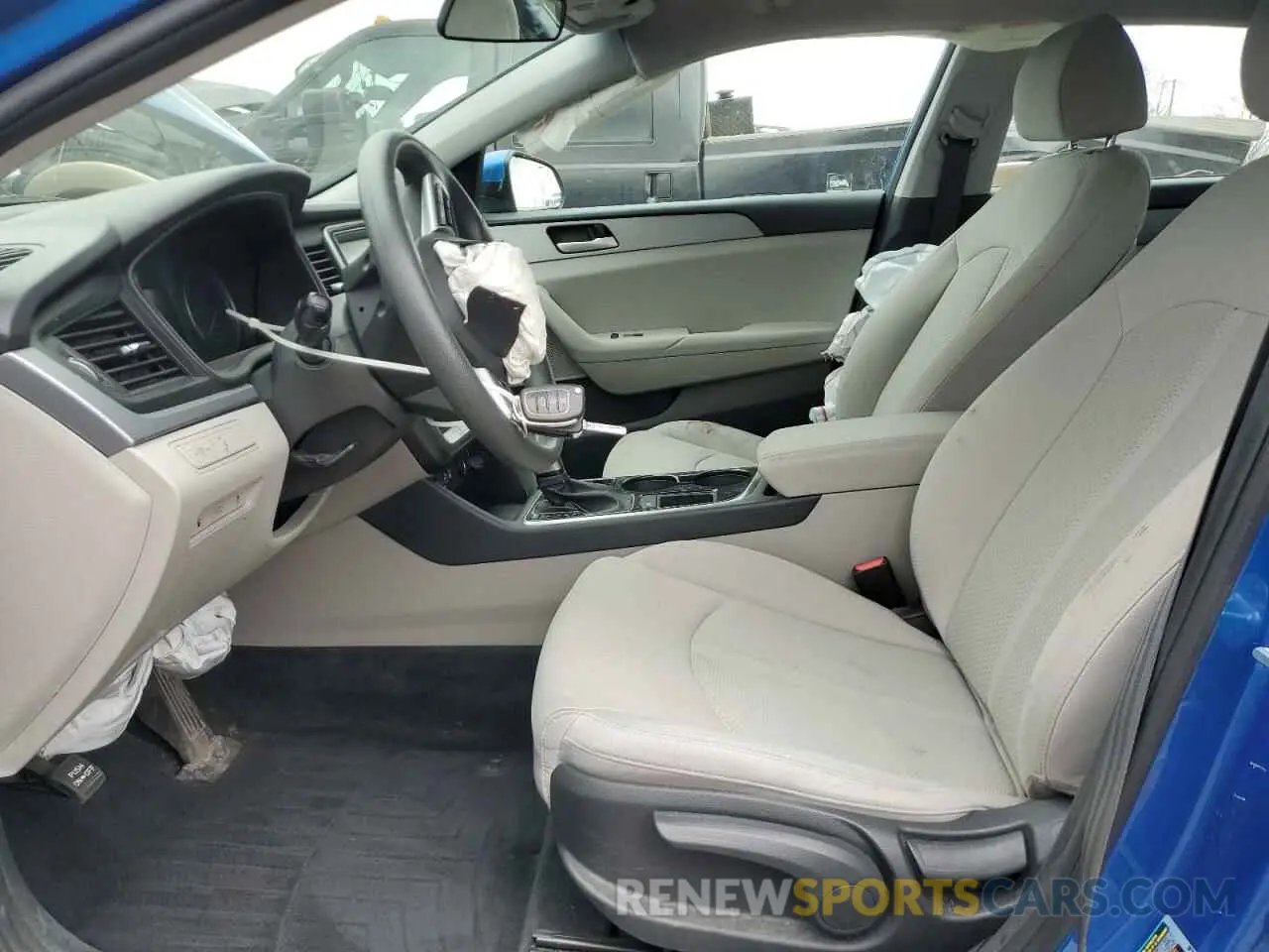 7 Photograph of a damaged car 5NPE24AF5KH755452 HYUNDAI SONATA 2019