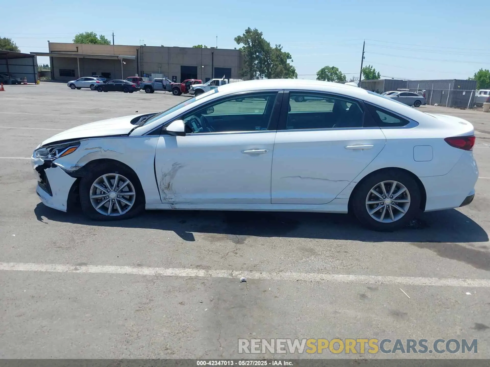 6 Photograph of a damaged car 5NPE24AF5KH755497 HYUNDAI SONATA 2019