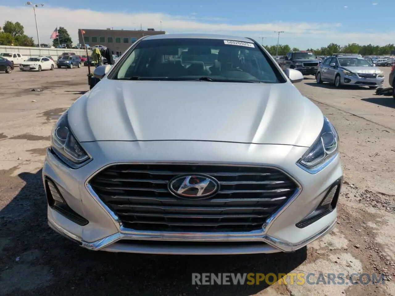 5 Photograph of a damaged car 5NPE24AF5KH759372 HYUNDAI SONATA 2019