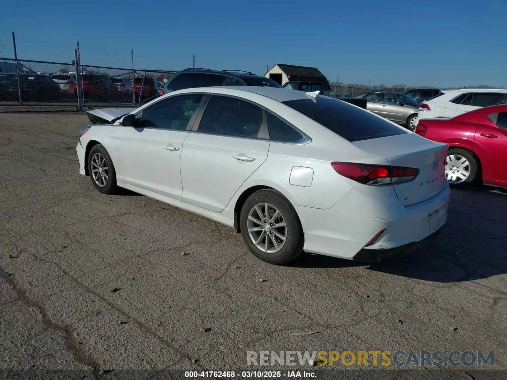3 Photograph of a damaged car 5NPE24AF5KH766757 HYUNDAI SONATA 2019