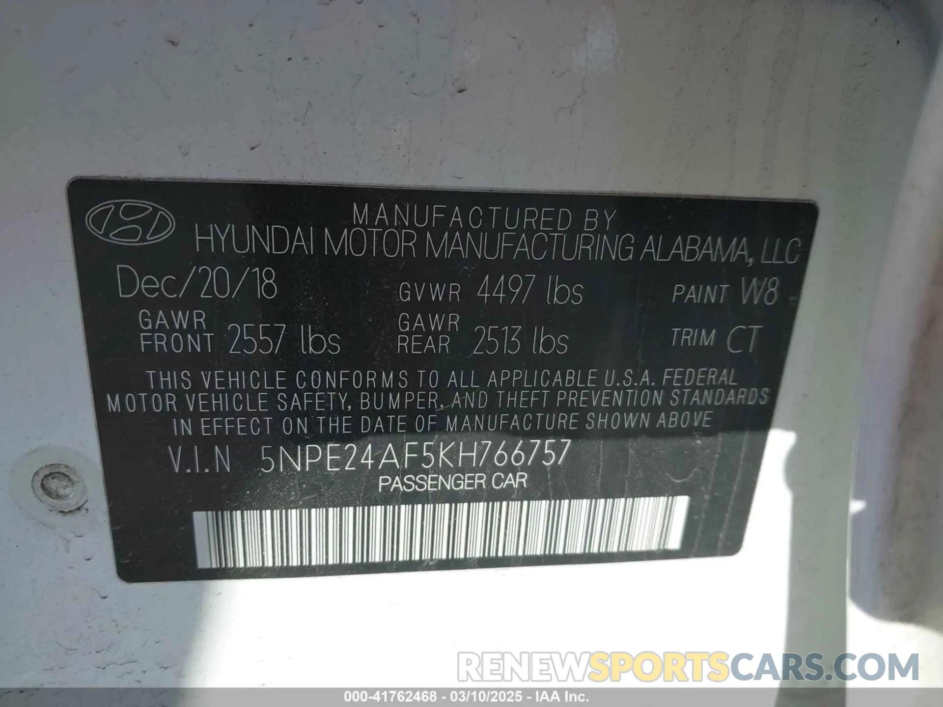 9 Photograph of a damaged car 5NPE24AF5KH766757 HYUNDAI SONATA 2019