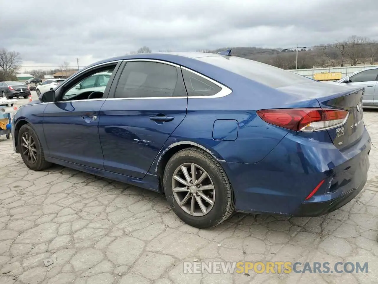 2 Photograph of a damaged car 5NPE24AF5KH768475 HYUNDAI SONATA 2019
